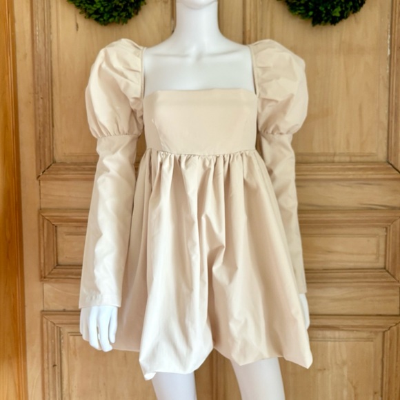 LOOK SKY LONG SLEEVE BUBBLE MINI DRESS NWOT - Picture 3 of 4